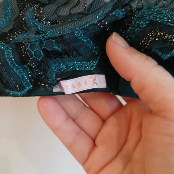 Savage X Fenty Bra 42DD Black & Green Floral Lace Underwire Back Closure - Picture 4 of 4